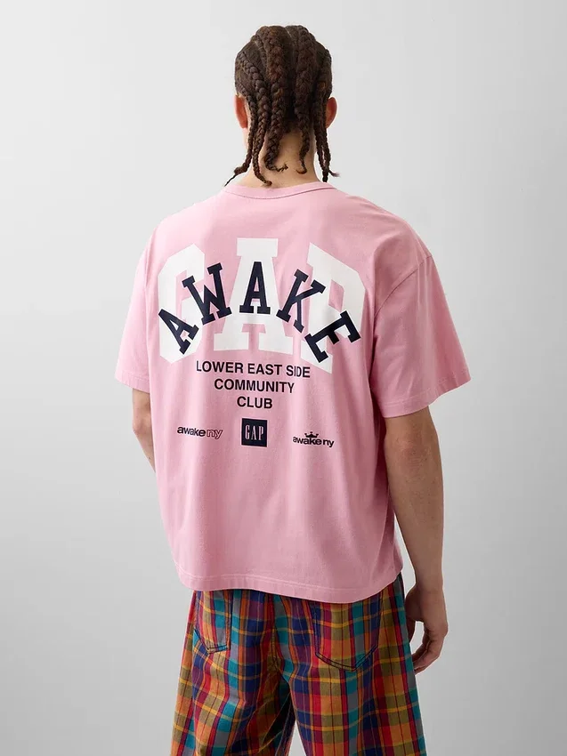 T-shirt z luźnym logo GAP × Awake Ny