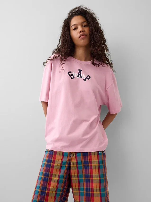T-shirt z luźnym logo GAP × Awake Ny