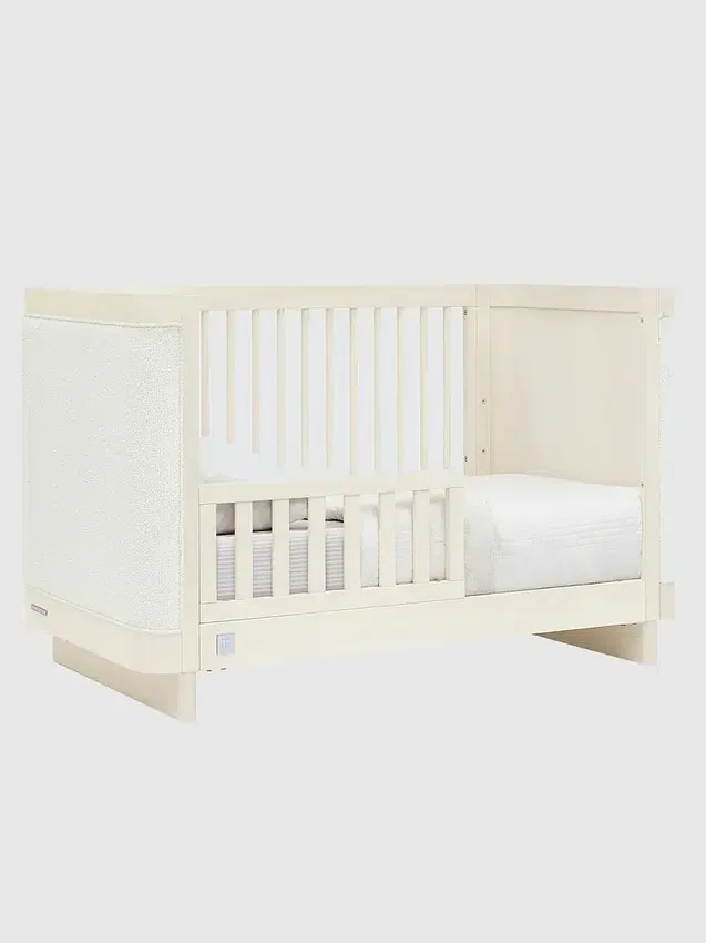 Tapicerowane łóżeczko babyGap Callie 4 w 1