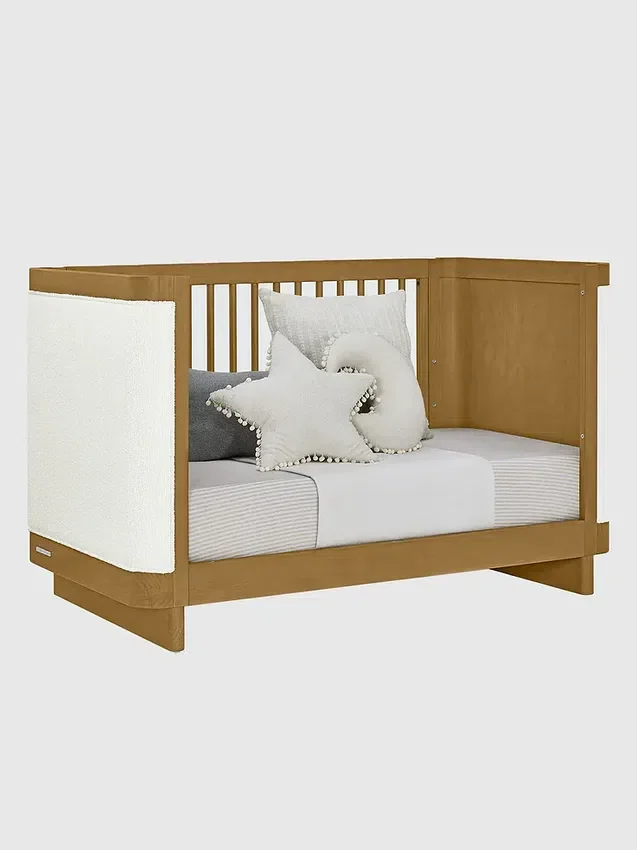 Tapicerowane łóżeczko babyGap Callie 4 w 1