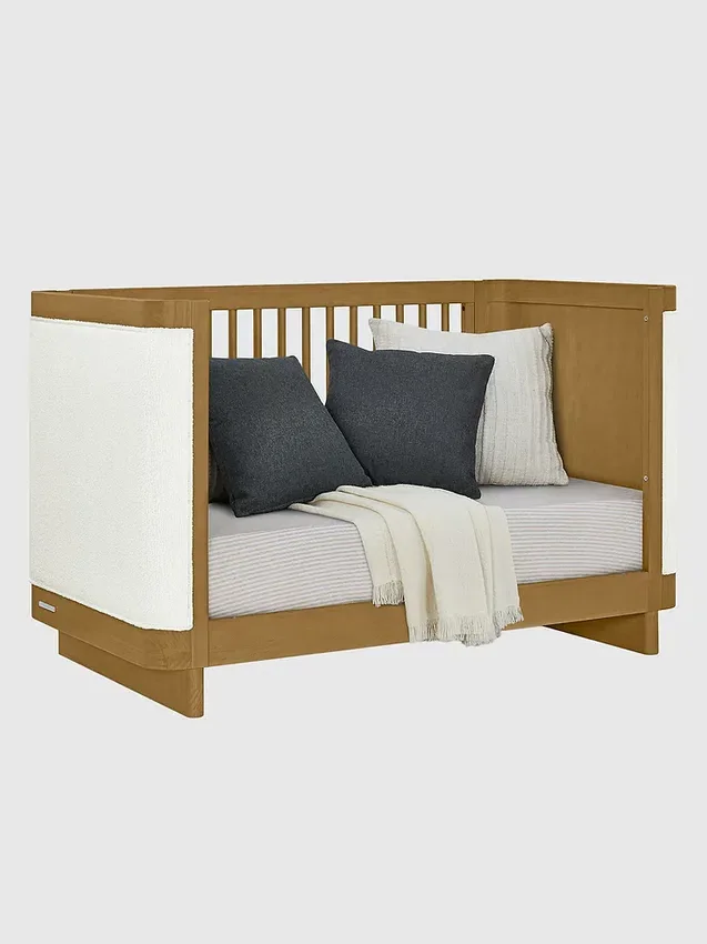 Tapicerowane łóżeczko babyGap Callie 4 w 1