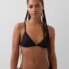 Trójkątny top bikini na rzemykach