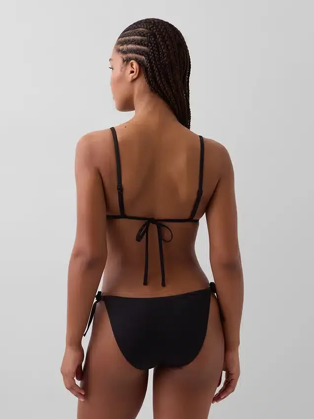 Trójkątny top bikini na rzemykach