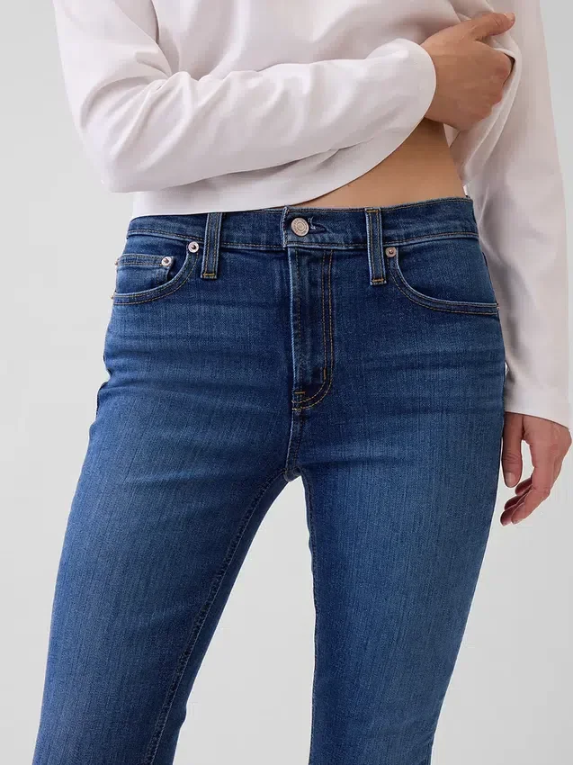 Vintage Slim Jeans o średnim stanie
