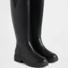 Wysokie buty z wegańskiej skóry z podeszwą z grubym bieżnikiem