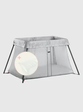Zestaw łóżeczka turystycznego Babybjorn Light z prześcieradłem na gumce