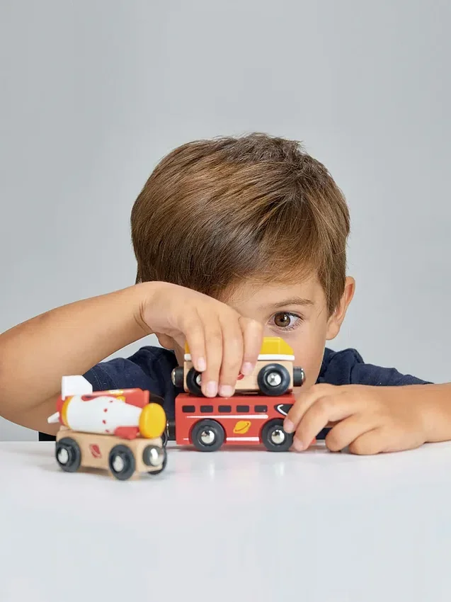 Zestaw zabawek dla maluchów „Adventure Trains”